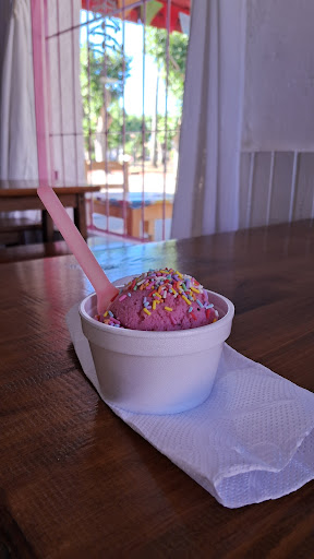 Heladería esquina Plaza