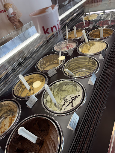 Knuss Helados & Cafe