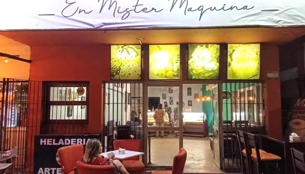 heladeria cafeteria artesanal mister maquina