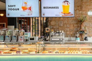 Heladería y cafetería L”squina